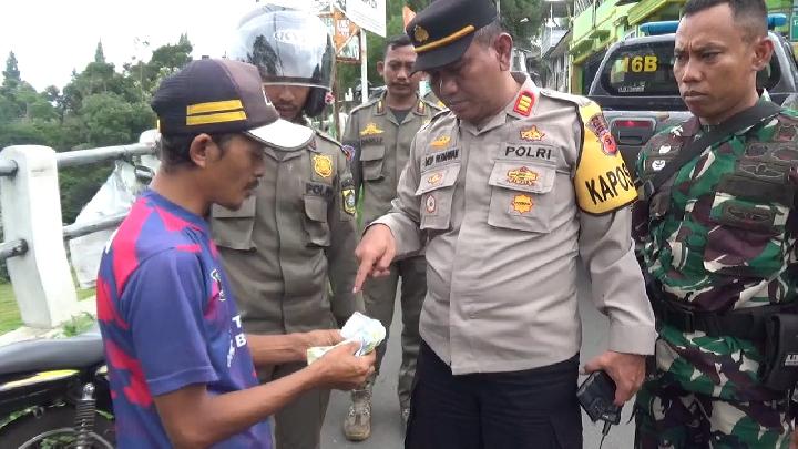 Dengan langkah-langkah ini, diharapkan pariwisata di Jawa Barat dapat kembali aman dan nyaman bagi pengunjung, serta meningkatkan citra positif daerah sebagai tujuan wisata