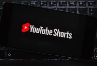 YouTube, sebagai salah satu platform berbagi video terbesar di dunia, terus berinovasi untuk memenuhi kebutuhan pengguna dan kreator kontennya.