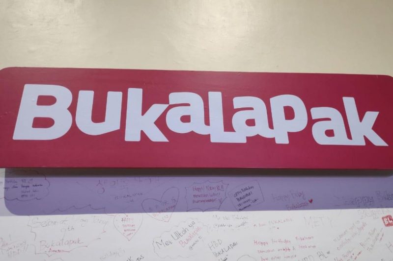 Bukalapak, salah satu platform e-commerce terbesar di Indonesia, telah mengumumkan langkah strategis untuk menutup layanan marketplace mereka hari ini.