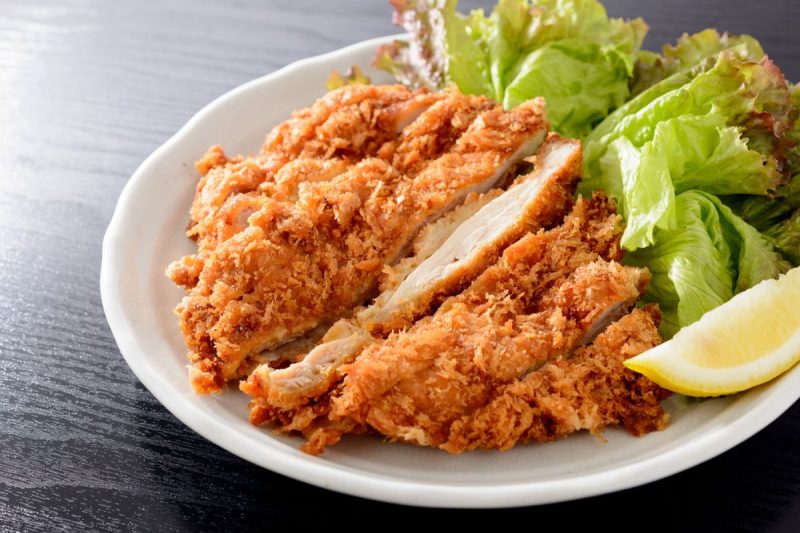 Di Bandung, terdapat acara menarik yang menawarkan Ayam Katsu sebagai menu bergizi secara gratis pada hari kedua