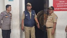 Pihak kepolisian berencana untuk mengadakan dialog dengan perwakilan masyarakat dan pemilik bar untuk mencari solusi yang baik dan menghindari konflik di masa depan