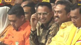 Pada perayaan ulang tahun ke-65 Majelis Kartini Generasi Rakyat (MKGR), Raffi Ahmad hadir untuk mewakili Ketua Umum Partai Gerindra,