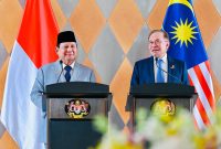 Menteri Pertahanan Republik Indonesia, Prabowo Subianto, baru-baru ini mengungkapkan bahwa dirinya telah membahas kasus penembakan lima warga negara Indonesia (WNI) oleh aparat Malaysia.