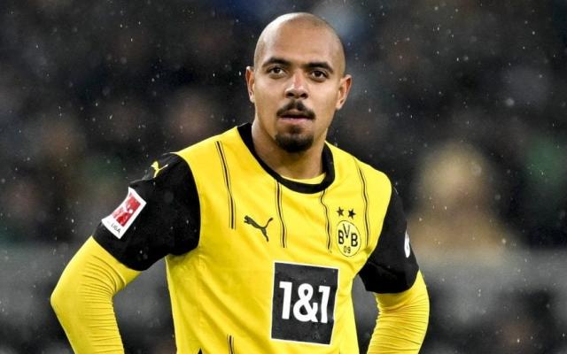 Aston Villa dilaporkan tengah berupaya merekrut penyerang Borussia Dortmund, Donyell Malen, dalam upaya memperkuat lini serang mereka pada bursa transfer musim dingin ini.