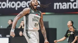 Borneo Hornbills, salah satu tim basket papan atas di Indonesian Basketball League (IBL), kini menaruh harapan besar pada pemain asing baru mereka, Michael Qualls, yang baru saja bergabung untuk memperkuat skuad.