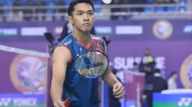 Persaingan di India Open 2025 semakin sengit, dengan dua pebulutangkis andalan Indonesia, Gregoria Mariska Tunjung dan Jonatan Christie, kini menghadapi tantangan besar untuk mencapai babak final.