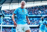 Striker tajam asal Norwegia, Erling Haaland, telah resmi menandatangani kontrak baru dengan Manchester City yang akan membuatnya bertahan di Etihad Stadium hingga tahun 2034.