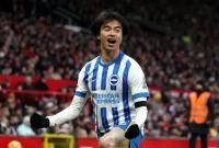 Kaoru Mitoma, winger cemerlang asal Jepang yang membela Brighton & Hove Albion, telah menorehkan sejarah baru di Liga Inggris dengan menjadi pemain Jepang dengan gol terbanyak sepanjang masa.