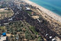 Kondisi kemanusiaan di Gaza semakin memprihatinkan, dengan ratusan ribu warga Palestina kini menunggu kesempatan untuk kembali ke rumah mereka setelah berbulan-bulan hidup dalam pengungsian.