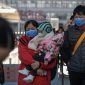 Warga di berbagai kota besar di China kembali terlihat mengenakan masker sebagai langkah pencegahan menyusul meningkatnya kasus infeksi Human Metapneumovirus (HMPV).