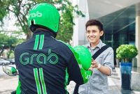 Kontroversi ini menarik perhatian banyak pihak, dan banyak yang berharap Grab dapat menemukan solusi yang memuaskan bagi semua pihak terkait