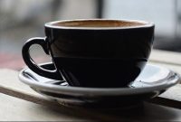 Dengan memilih kopi hitam dan meminumnya di waktu yang tepat, Anda tidak hanya dapat menikmati rasa kopi yang autentik, tetapi juga mendukung kesehatan tubuh secara keseluruhan