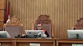 Dalam perkembangan terbaru kasus hukum yang melibatkan Hasto, pengadilan telah memutuskan untuk menolak permohonan praperadilan yang diajukan oleh pihak Hasto.