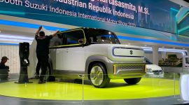 Dalam ajang pameran otomotif dunia, Suzuki selalu dikenal dengan inovasi dan desain kendaraan yang mampu menarik perhatian banyak orang.