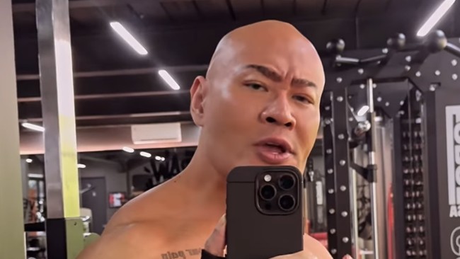 Deddy Corbuzier, yang dikenal sebagai mentalis, presenter televisi, dan YouTuber, telah diangkat sebagai Staf Khusus Menteri Pertahanan Republik Indonesia (Menhan RI) bidang Komunikasi Sosial dan Publik.