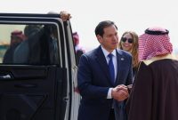 Menteri Luar Negeri Amerika Serikat, Marco Rubio, beserta delegasi AS, telah tiba di Arab Saudi untuk melakukan pertemuan dengan pejabat Rusia.