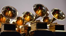 Dengan nama-nama populer seperti Taylor Swift, Olivia Rodrigo, dan Billie Eilish, malam penghargaan ini dipastikan penuh kejutan. Jangan lewatkan momen ikonik ini untuk melihat siapa yang akan membawa pulang piala Grammy!