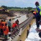 Banjir di Grobogan telah memberikan dampak besar pada operasional kereta api di jalur Semarang-Surabaya