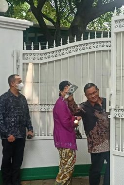 Yasonna Laoly dan Tokoh PDIP Lainnya Hadiri Pertemuan di Rumah Megawati