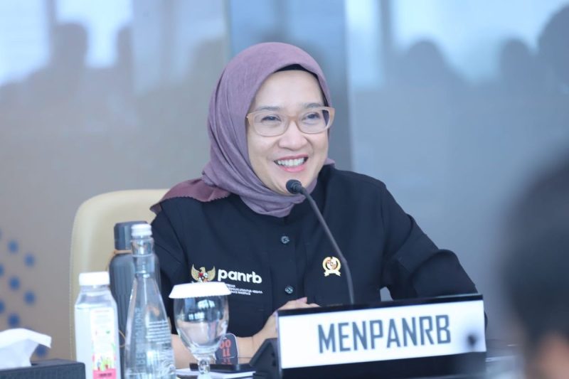 Kementerian Pendayagunaan Aparatur Negara dan Reformasi Birokrasi (Menpan RB) baru-baru ini mengumumkan penundaan pengangkatan Calon Aparatur Sipil Negara (CASN) untuk tahun 2024.