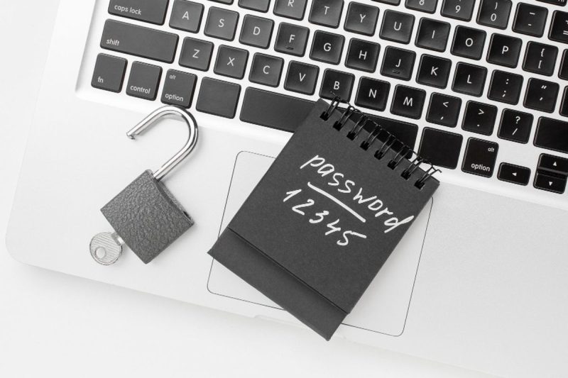 Dalam era digital saat ini, keamanan data pribadi menjadi prioritas utama. Salah satu metode yang banyak digunakan untuk meningkatkan keamanan saat login adalah One-Time Password (OTP).