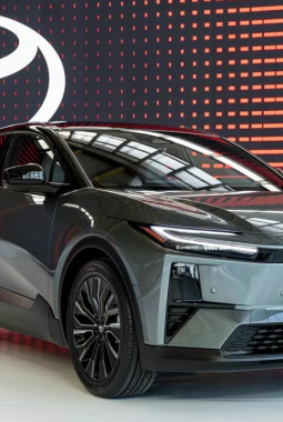 Toyota C-HR+, SUV Listrik yang Siap Menggebrak Pasar pada 2026