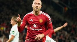 Christian Eriksen, gelandang serba bisa asal Denmark, telah menjadi salah satu pemain kunci di Manchester United sejak bergabung pada Januari 2022.