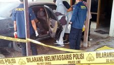 Beberapa warga mengaku tidak mengetahui siapa pemilik mobil tersebut, tetapi ada dugaan bahwa kendaraan itu sudah berada di lokasi sejak akhir tahun lalu