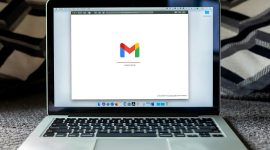 Lupa kata sandi Gmail bisa menjadi masalah yang menjengkelkan, terutama jika Anda mengandalkan akun tersebut untuk komunikasi, pekerjaan,