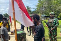 Sebanyak 29 mantan anggota Organisasi Papua Merdeka (OPM), termasuk eks komandan Yeremias Foumair, secara resmi menyatakan ikrar setia kepada Negara Kesatuan Republik Indonesia (NKRI).