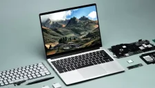 Framework Laptop adalah perangkat inovatif yang dirancang untuk memberikan kebebasan kepada pengguna dalam merakit, memperbaiki, dan meningkatkan komponen laptop mereka sendiri.