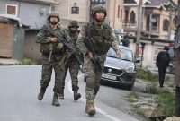 Gencatan senjata antara India dan Pakistan yang diumumkan pada Sabtu (10/5) kembali diuji setelah terjadi baku tembak di sepanjang Line of Control (LoC) di wilayah Kashmir.