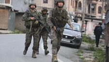Gencatan senjata antara India dan Pakistan yang diumumkan pada Sabtu (10/5) kembali diuji setelah terjadi baku tembak di sepanjang Line of Control (LoC) di wilayah Kashmir.