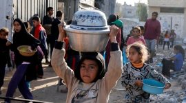 Israel telah memberlakukan blokade total terhadap Jalur Gaza, menghentikan semua pasokan bantuan kemanusiaan ke wilayah tersebut.