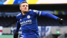 Valencia CF dikabarkan tengah mengincar penyerang veteran Jamie Vardy untuk memperkuat lini serang mereka pada musim 2025/26.