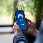 Google Veo 3, teknologi kecerdasan buatan (AI) terbaru dari Google DeepMind, telah menjadi perbincangan hangat di media sosial karena kemampuannya mengubah teks menjadi video sinematik berkualitas tinggi,