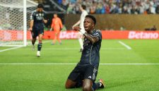 Piala Dunia Antarklub 2025 telah memasuki babak 16 besar yang menjanjikan pertarungan sengit antar klub terbaik dunia.