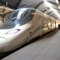 Kereta api di Arab Saudi memainkan peran vital dalam mengangkut jutaan jamaah selama musim haji setiap tahunnya.