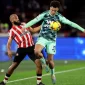 Manchester United tengah aktif di bursa transfer musim panas ini dan dikabarkan telah mengajukan tawaran resmi untuk mendatangkan penyerang Brentford, Bryan Mbeumo.