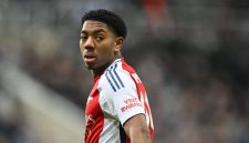 Myles Lewis‑Skelly, 18 tahun, resmi menandatangani kontrak baru jangka panjang bersama Arsenal hingga musim panas 2030.
