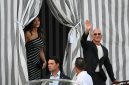 Pernikahan mewah Jeff Bezos dan Lauren Sánchez di Venesia baru-baru ini mendapat sorotan tajam, bukan hanya karena kemewahannya, tetapi juga karena protes keras dari warga lokal (warlok) kota tersebut.