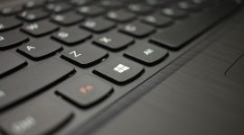 Microsoft, raksasa teknologi yang telah mendominasi pasar sistem operasi selama beberapa dekade, menghadapi tantangan besar.