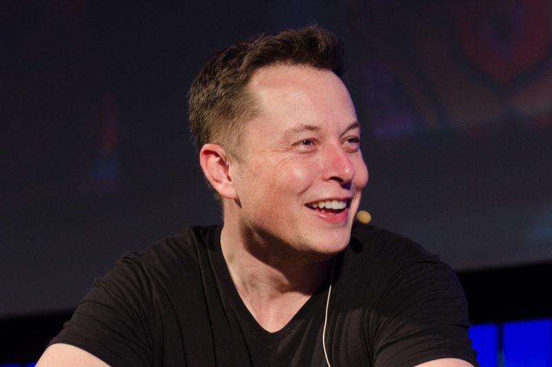 Starlink, layanan internet berbasis satelit milik SpaceX yang dipimpin oleh Elon Musk, telah mengumumkan penghentian sementara pendaftaran pelanggan baru di Indonesia.