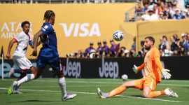 aris Saint-Germain (PSG) mengalami kekalahan menyakitkan dengan skor 0-3 dari Chelsea pada final Piala Dunia Antarklub 2025 yang digelar di Stadion MetLife,