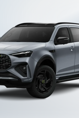 Perbandingan Fitur Isuzu MU-X Facelift 2025 vs Toyota Fortuner 2025