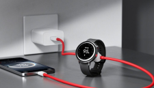 OnePlus kembali menghadirkan inovasi dengan merilis kabel charger 2-in-1 SuperVOOC terbaru yang mampu mengisi daya ponsel dan smartwatch secara bersamaan.