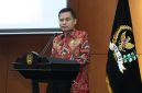Komisi Pemberantasan Korupsi (KPK) telah mengeluarkan larangan bepergian ke luar negeri terhadap Ma'ruf Cahyono,