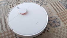 Xiaomi kembali memperkuat pasar perangkat pintar di Indonesia dengan peluncuran Xiaomi Robot Vacuum S40C pada 25 Juni 2025.