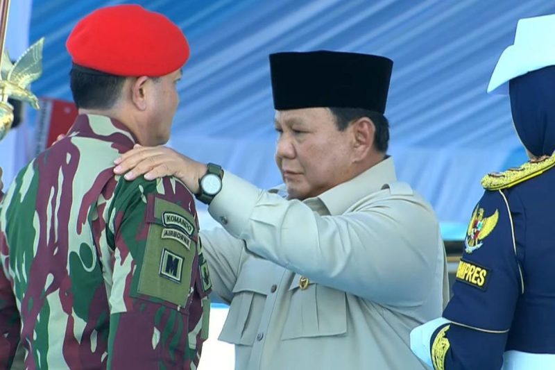 Pada tanggal 10 Agustus 2025, Presiden Republik Indonesia, Prabowo Subianto, melantik tiga panglima baru untuk memimpin pasukan elite Tentara Nasional Indonesia (TNI) dalam sebuah Upacara Gelar Pasukan Operasional dan Kehormatan Militer di Pusat Pendidikan dan Latihan Pasukan Khusus (Pusdiklatpassus),