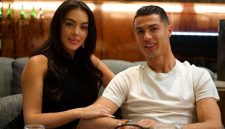 Kisah cinta Cristiano Ronaldo dan Georgina Rodriguez telah menjadi sorotan publik sejak mereka pertama kali bertemu pada tahun 2016.